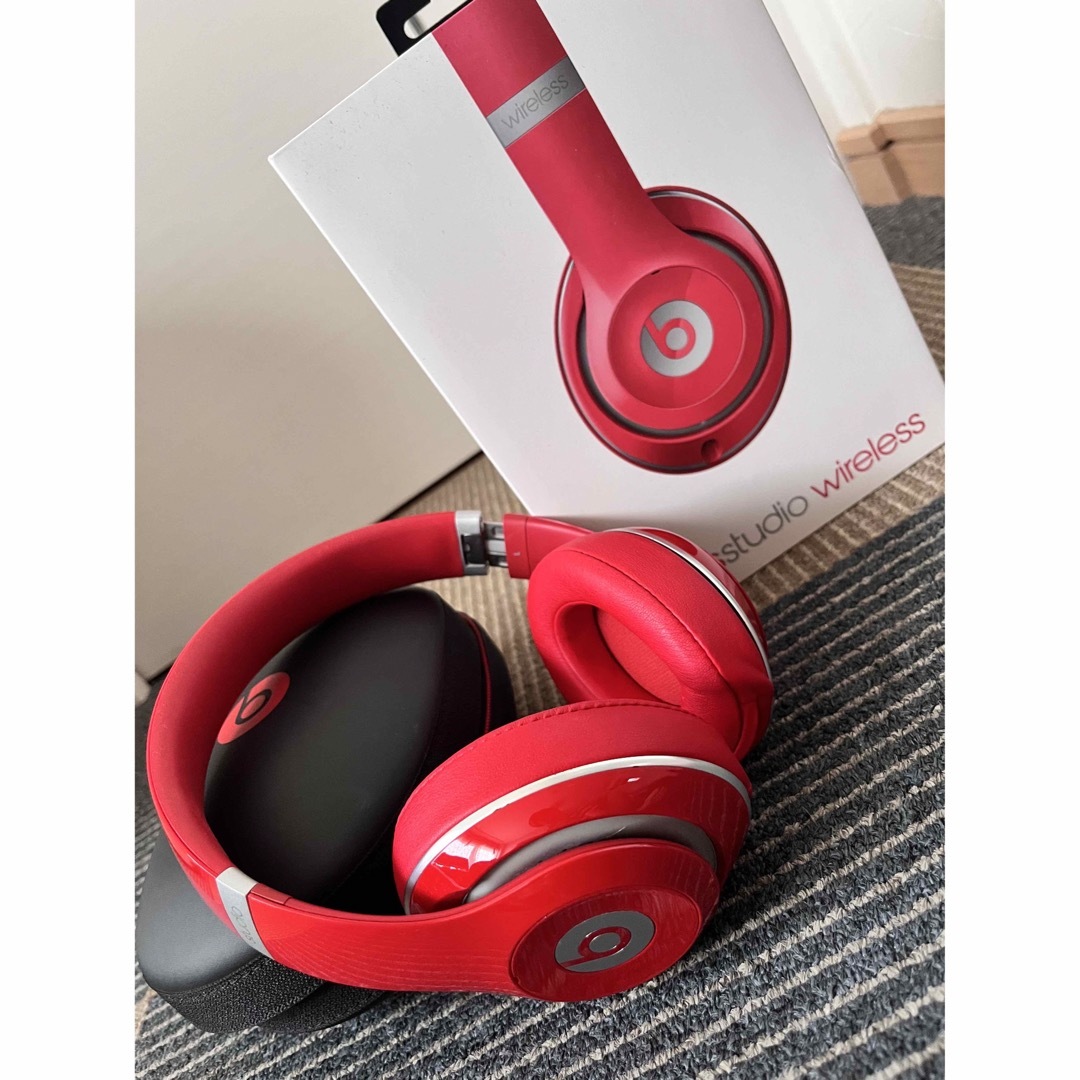 beats studio wireless RED