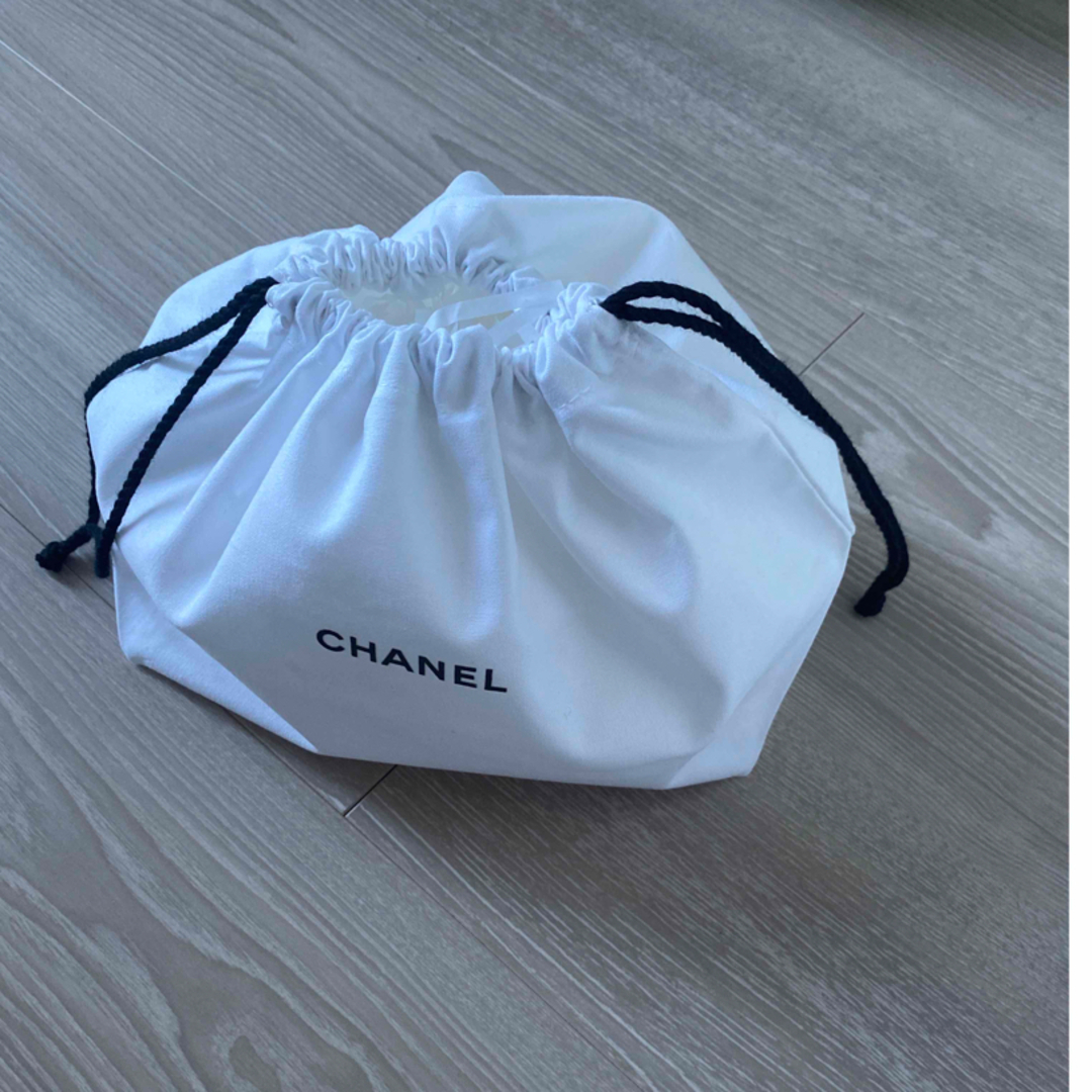 CHANEL(シャネル)のCHANEL巾着ポーチ 新品 エンタメ/ホビーのコレクション(ノベルティグッズ)の商品写真