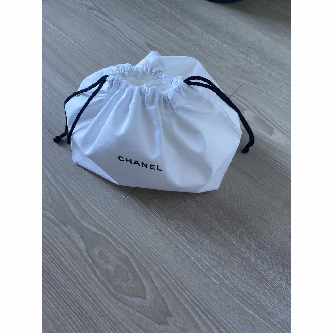 CHANEL(シャネル)のCHANEL巾着 ポーチ ノベルティ 新品 エンタメ/ホビーのコレクション(ノベルティグッズ)の商品写真