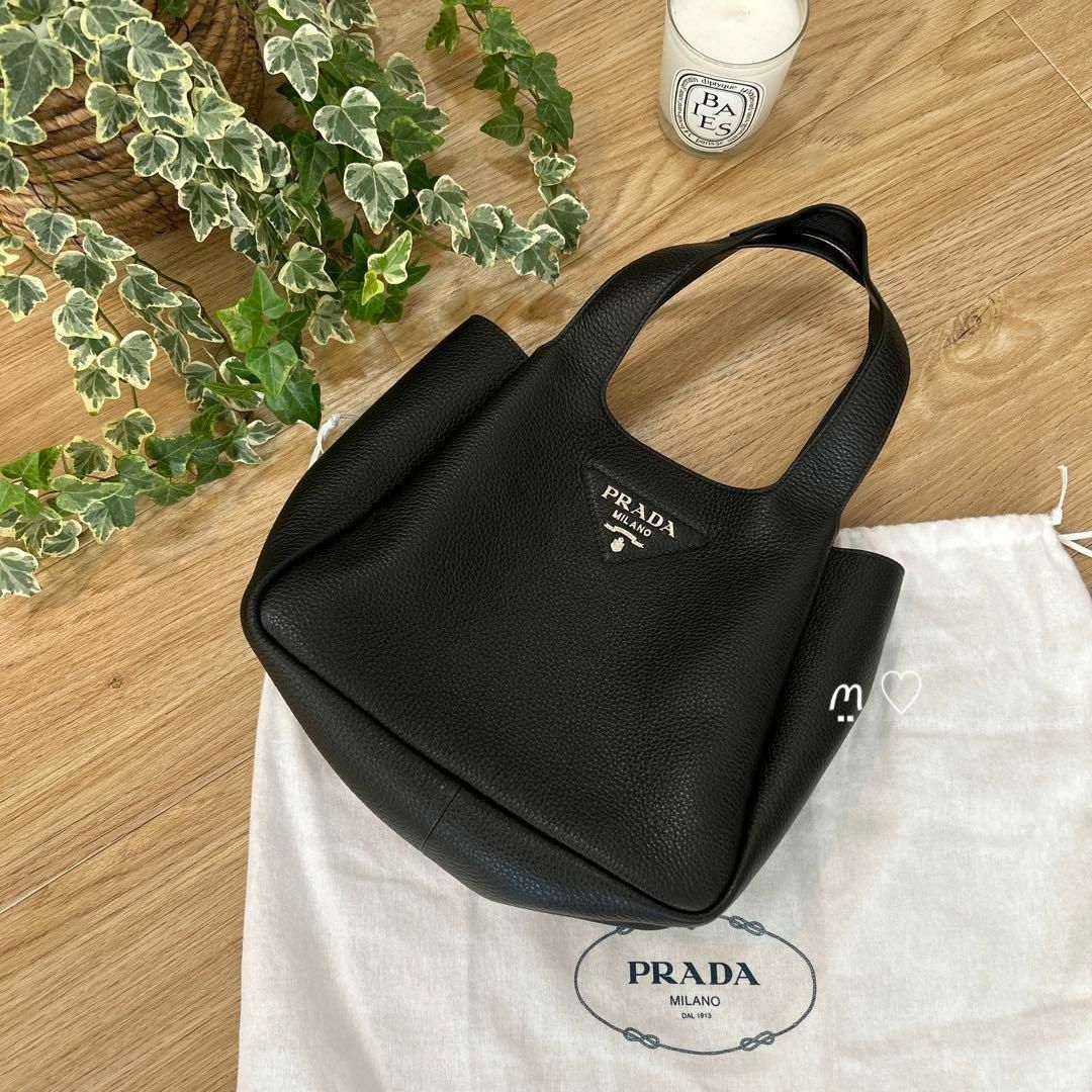 PRADA プラダ ミディアムレザートート ブラック レザーハンドバッグ ...