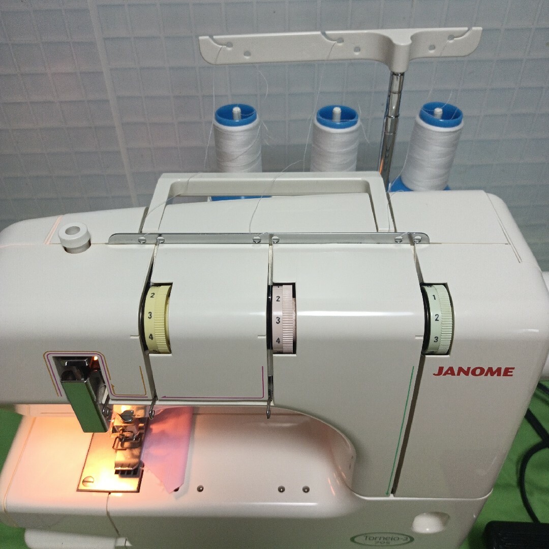 JANOME Torneio−2 795型2本針3本糸カバーステッチミシン