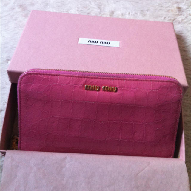 MIU MIU - ♡クロコのmiumiu財布♡