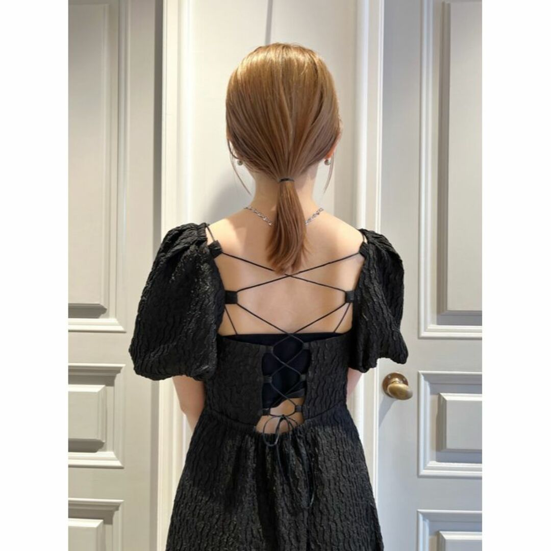 出品 lilybrown バックシャンビジュードレス - スーツ/フォーマル/ドレス