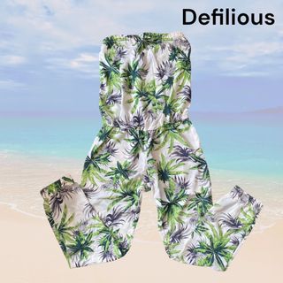 デフィリアス(Defilious)の【新品】Defilious ベアトップ オールインワン(水着)