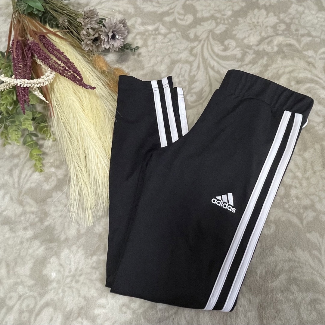 adidas(アディダス)のアディダス  スパッツ　レギンス　キッズ　130  aeroready  キッズ/ベビー/マタニティのキッズ服女の子用(90cm~)(パンツ/スパッツ)の商品写真