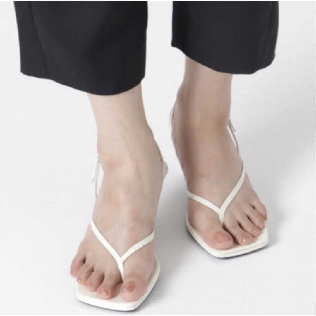 THE ROW(ザロウ)のTHE ROW  CONSTANCE SANDAL #38 美品 ザ ロウ レディースの靴/シューズ(サンダル)の商品写真