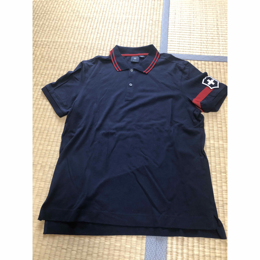 VICTORINOX(ビクトリノックス)の値下げ ビクトリノックス ポロシャツ  ネイビー Lサイズ メンズのトップス(ポロシャツ)の商品写真