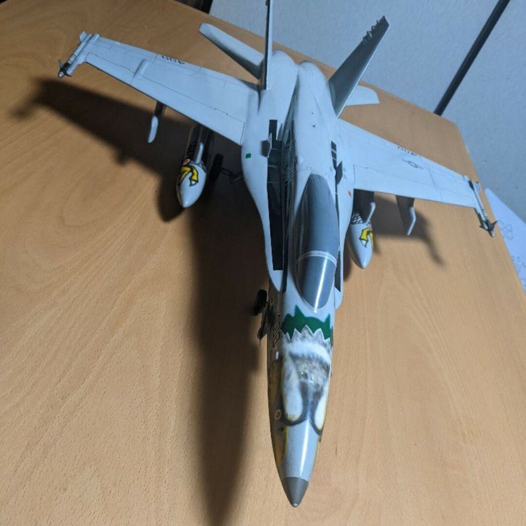 ウイングクラブ製　1/20　F/A-18ホーネット