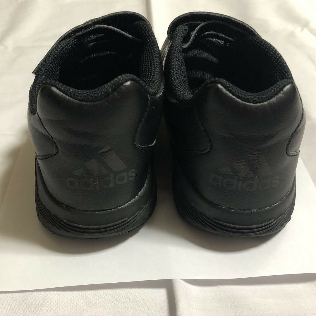 adidas(アディダス)のadidas アディダス 靴 ブラック レディースの靴/シューズ(スニーカー)の商品写真
