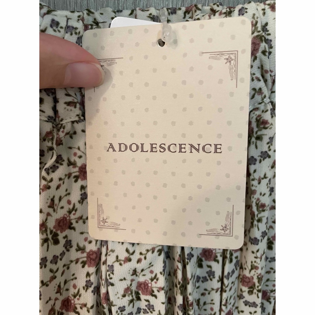 ADOLESCENCE(アドレセンス)の花柄プリーツスカート　タグ付き新品未使用 レディースのスカート(ロングスカート)の商品写真