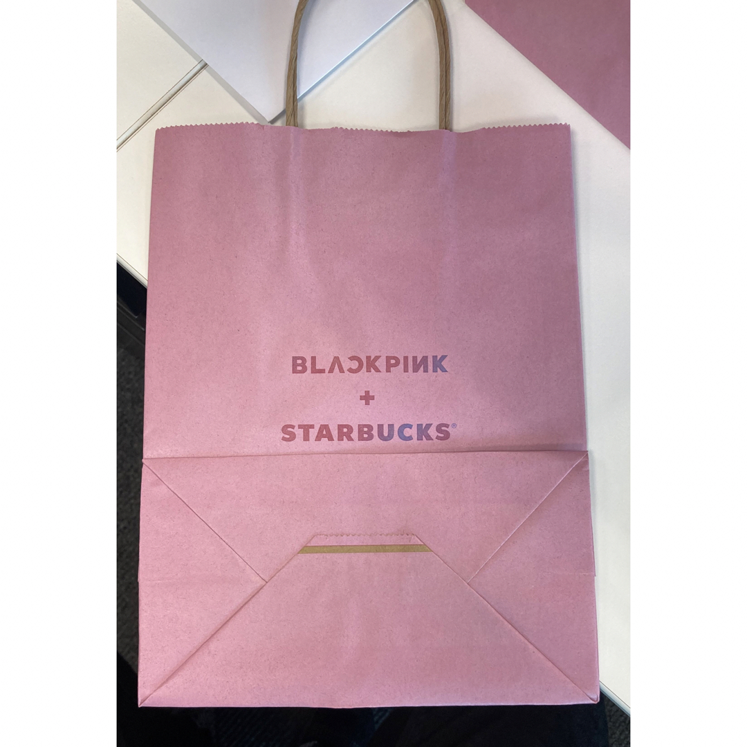 Starbucks(スターバックス)のいちご様専用　BLACKPINK スターバックス リユーザブルカップ エンタメ/ホビーのタレントグッズ(アイドルグッズ)の商品写真