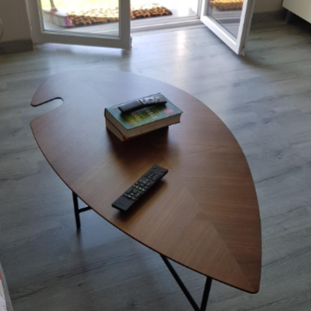 モダンリーフ型 サイドテーブル ブラックメタルベース ウォールナット | フリマアプリ ラクマ