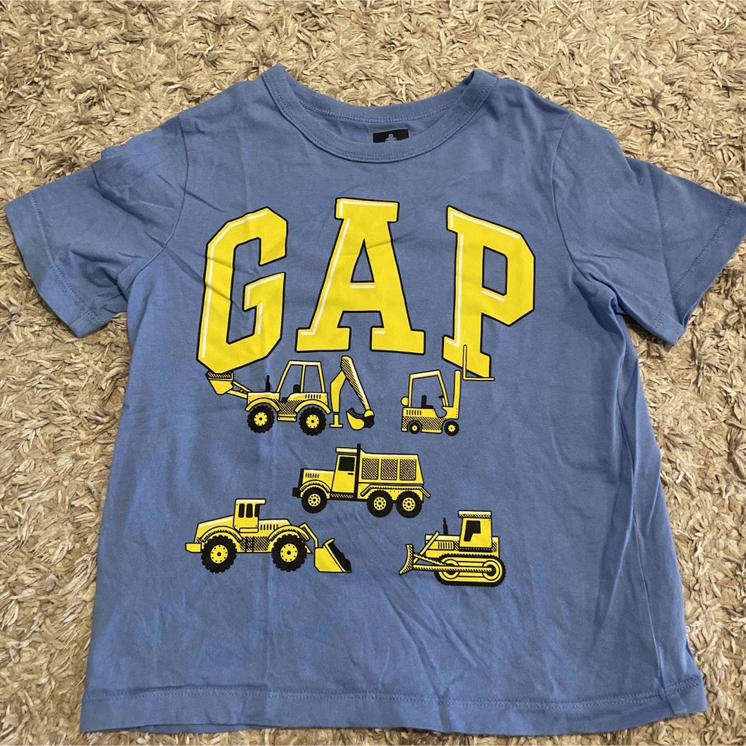 GAP Kids(ギャップキッズ)のGAP はたらくくるま　Tシャツ キッズ/ベビー/マタニティのキッズ服男の子用(90cm~)(Tシャツ/カットソー)の商品写真