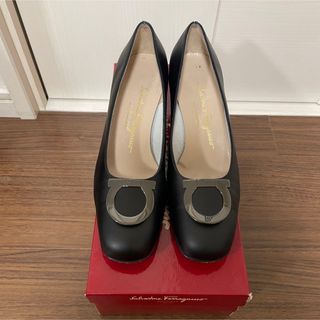 サルヴァトーレフェラガモ(Salvatore Ferragamo)の美品 Ferragamo FRULLY NAPLAKCALF ガンチーニ  7(ハイヒール/パンプス)