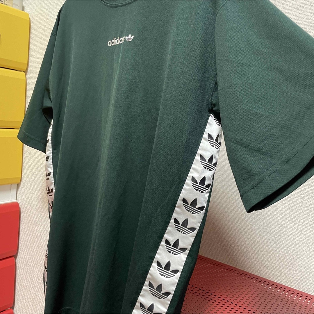 adidas(アディダス)の【海外限定】【正規品】【美品】アディダス サイドロゴ Tシャツ 半袖 メンズのトップス(Tシャツ/カットソー(半袖/袖なし))の商品写真