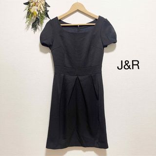 ジェイアンドアール(J&R)のワンピース J&R(ひざ丈ワンピース)