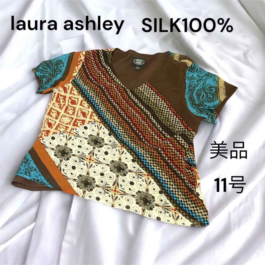 LAURA ASHLEY(ローラアシュレイ)のシルク100% ローラアシュレイ　オリエンタル調　トップス　Tシャツ　11号 レディースのトップス(シャツ/ブラウス(半袖/袖なし))の商品写真