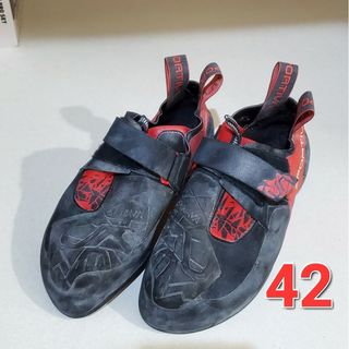 スポルティバ(LA SPORTIVA)のスクワマ　42(登山用品)