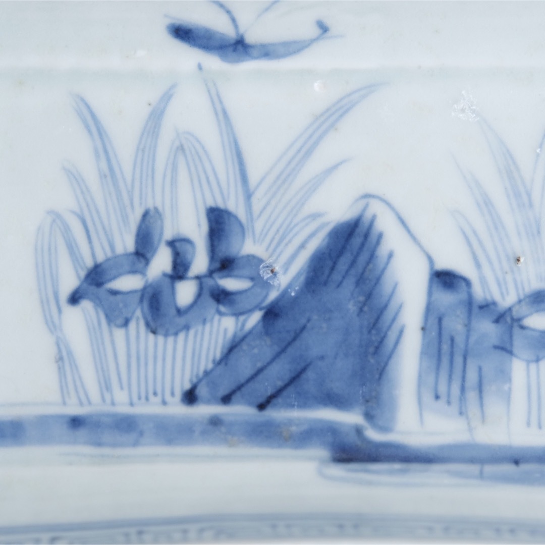 線描きで可愛い◇草花と蝶々。古伊万里　染付長方皿　antiques　器 江戸末期 1