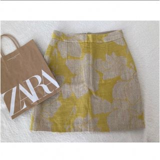 ザラ(ZARA)のZARA XSリネンイエロー花柄ミニスカート(ミニスカート)