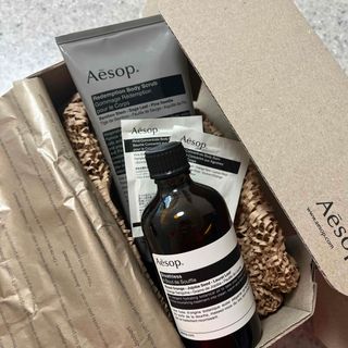 イソップ(Aesop)の『箱・ショッパー・サンプル付』新品未使用Aesopボディスクラブ・ブレスレス(ボディスクラブ)