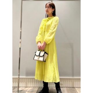 割引販売 - CELFORD セルフォード 刺繍バイカラーワンピース IND 38
