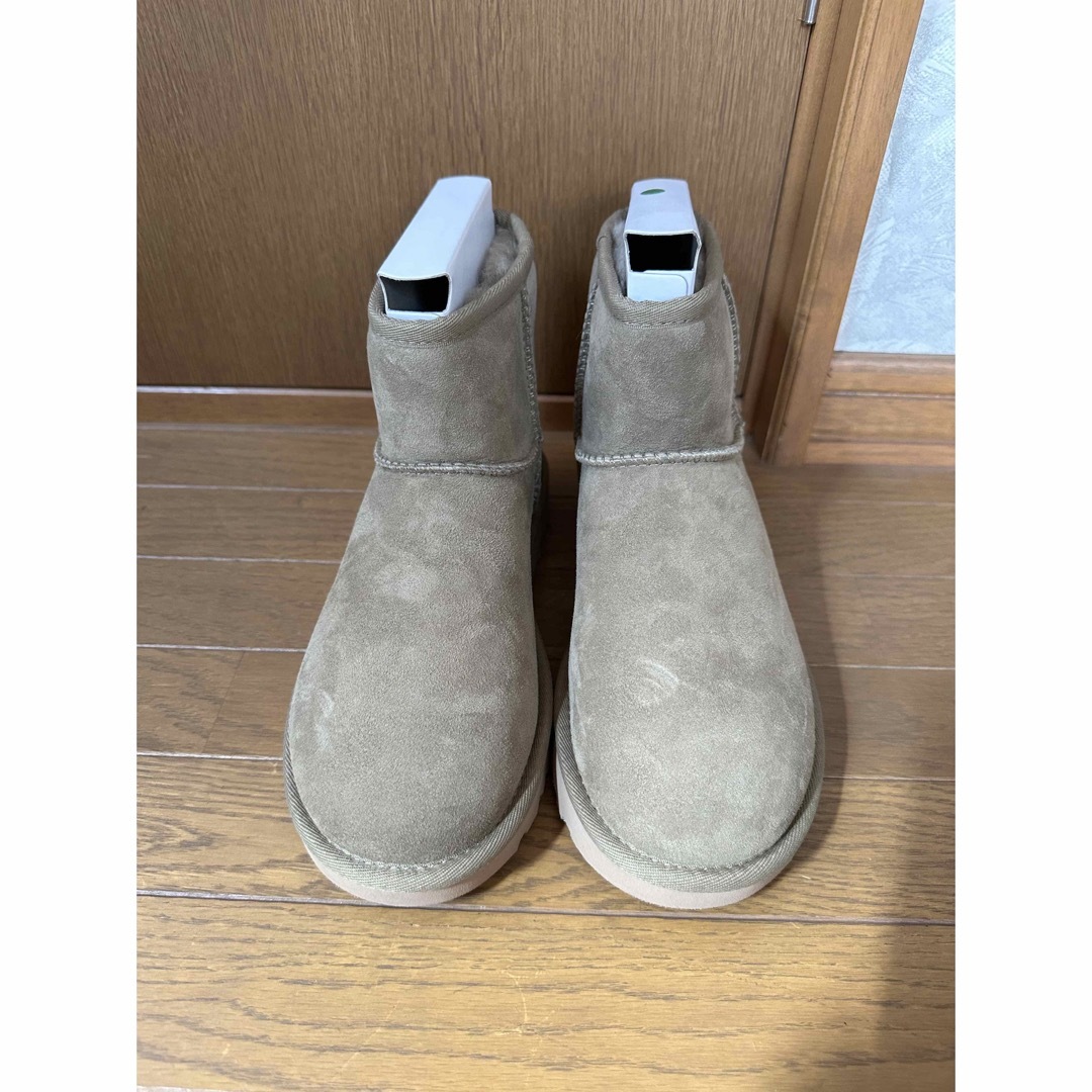 UGG クラシックショートミニⅡ  24センチ　未使用