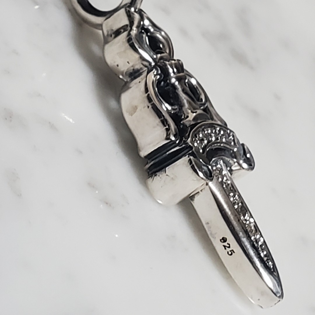 Chrome Hearts(クロムハーツ)のダブルダガーペンダント メンズのアクセサリー(ネックレス)の商品写真