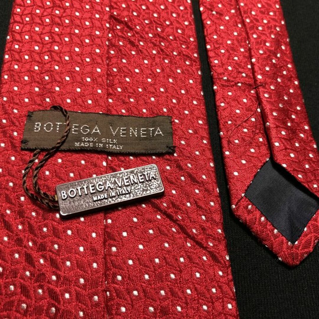 Bottega Veneta(ボッテガヴェネタ)のボッテガヴェネタ ドット レッド ネクタイ タグ付き A107-E11 メンズのファッション小物(ネクタイ)の商品写真