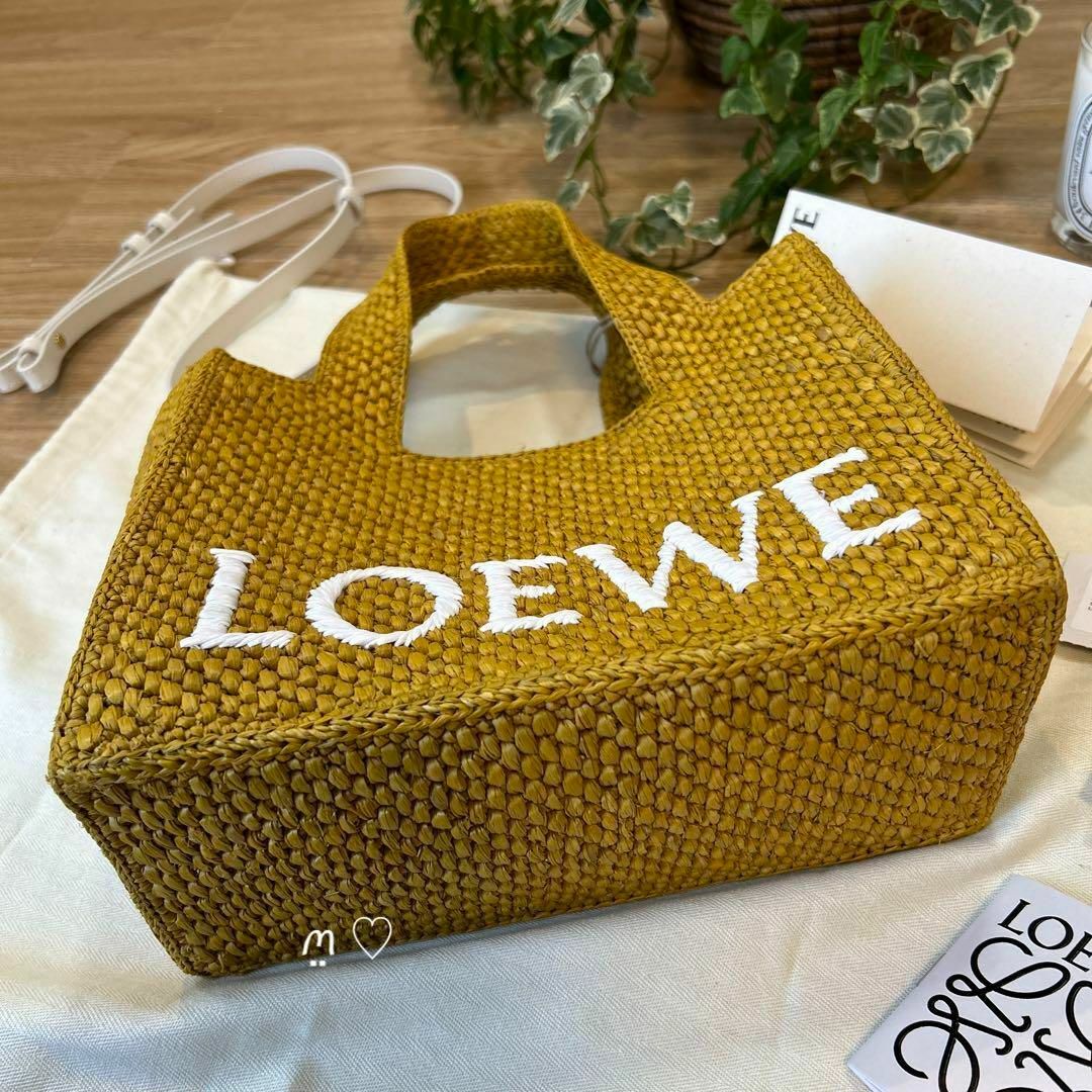 新品　今季新作　LOEWEロエベ　フォントトート　スモール　かごバッグ　オークル