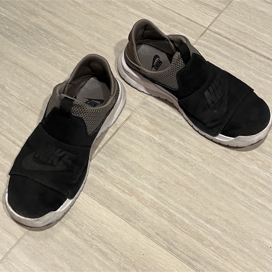 【週末値下げ】NIKE BENASSI SLP 初期カラー 27cm