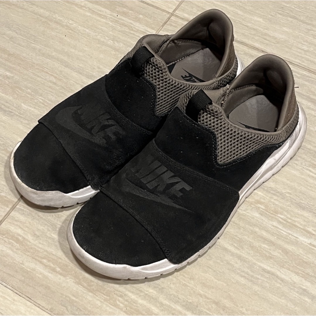 【週末値下げ】NIKE BENASSI SLP 初期カラー 27cm | フリマアプリ ラクマ