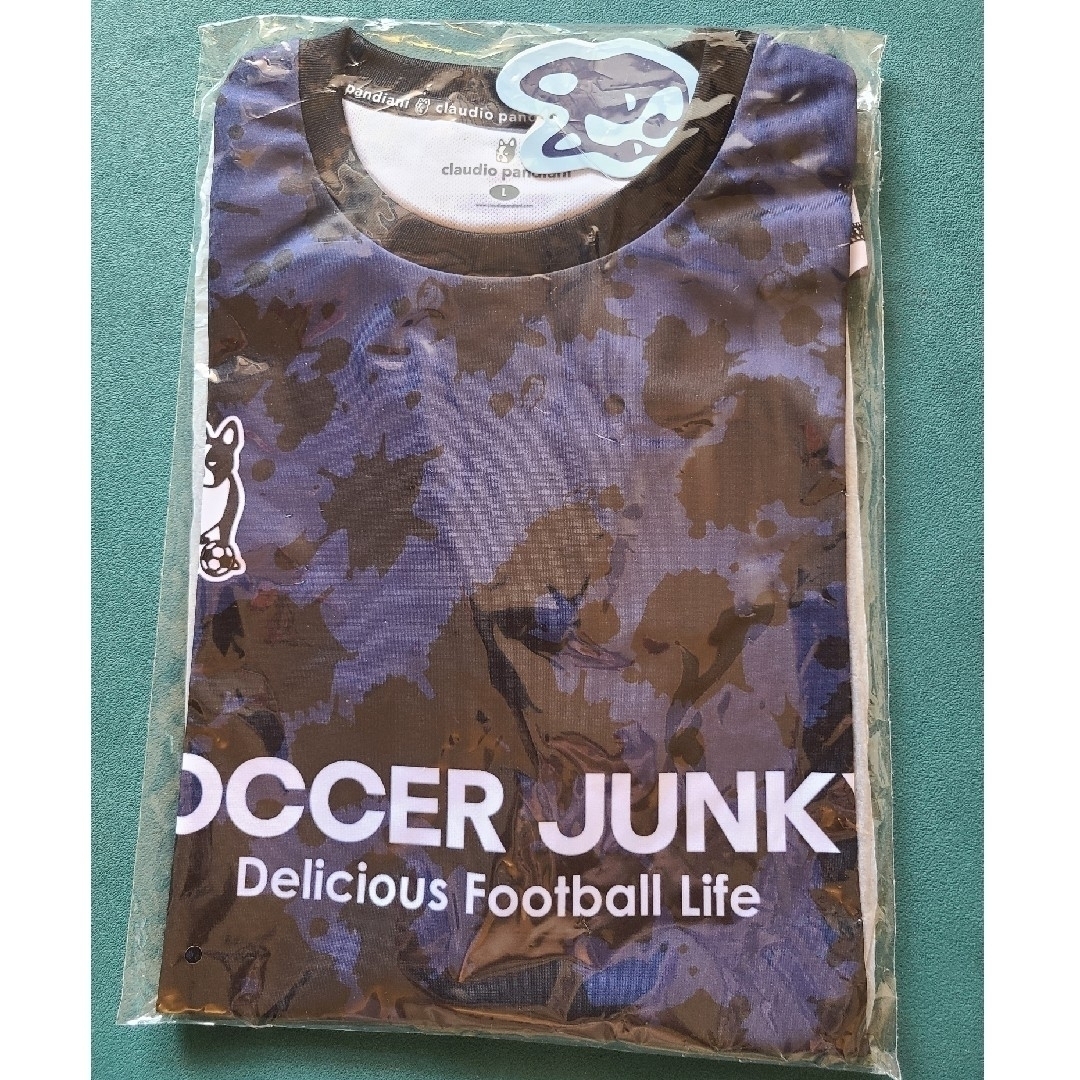 soccer junky(サッカージャンキー)の送料込🌟新品未使用🌟サッカージャンキー🌟ロングシルエットワークアウトシャツ スポーツ/アウトドアのサッカー/フットサル(ウェア)の商品写真