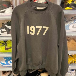 フィアオブゴッド(FEAR OF GOD)の即完売！！1977essentialsスウェット(パーカー)