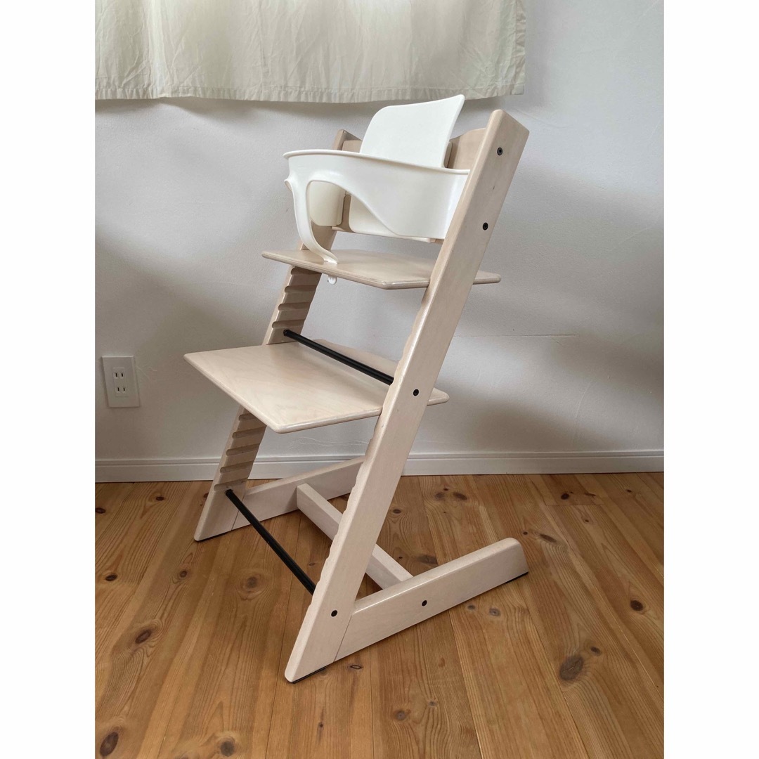 STOKKE トリップトラップ(ホワイト)(ストッケ(STOKKE STOKKE トリップトラップ(ホワイト)(ストッケ(STOKKE