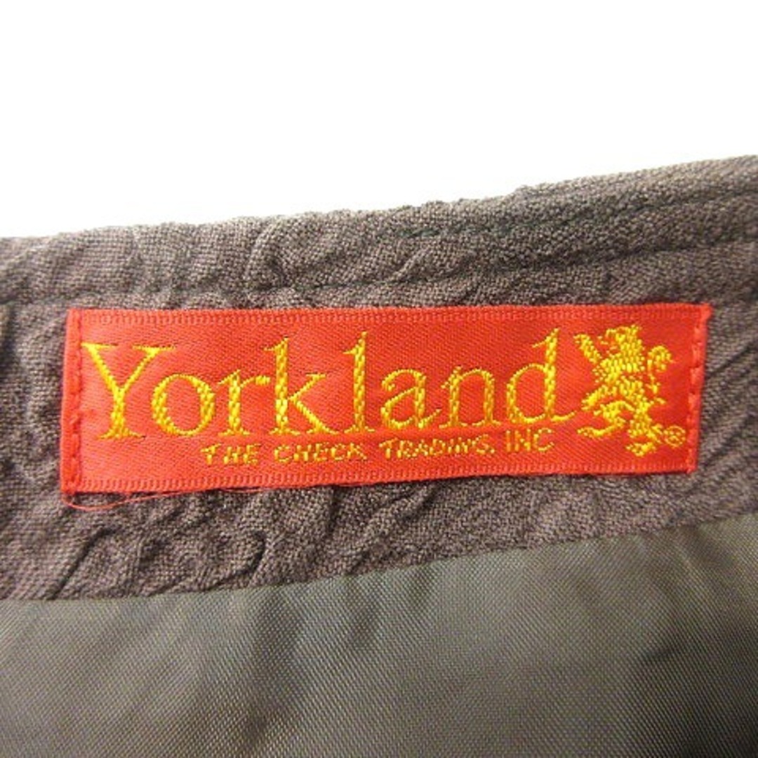 Yorkland(ヨークランド)のヨークランド YORKLAND タイトスカート ひざ丈 チェック 7AR 茶 レディースのスカート(ひざ丈スカート)の商品写真