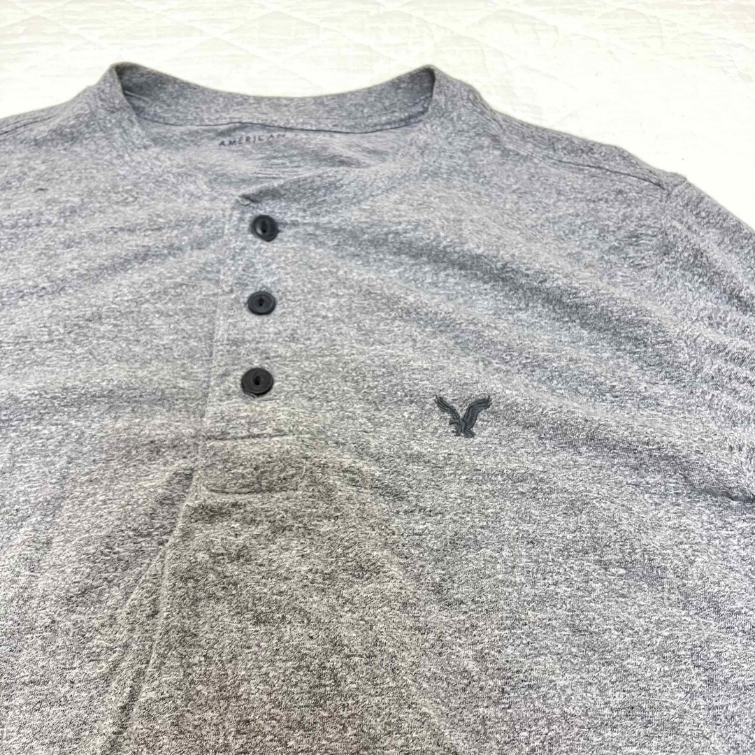 American Eagle(アメリカンイーグル)のアメリカンイーグル Tシャツ 白 紺色 グレー ネイビー メンズのトップス(シャツ)の商品写真
