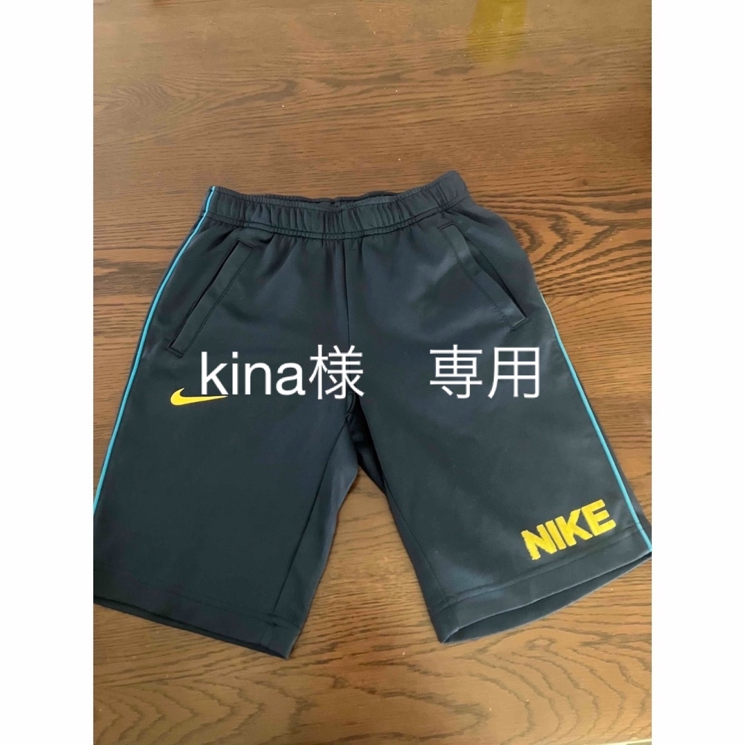 NIKE(ナイキ)のNIKE ハーフパンツ　ジュニアSサイズ　130-140cm キッズ/ベビー/マタニティのキッズ服男の子用(90cm~)(パンツ/スパッツ)の商品写真