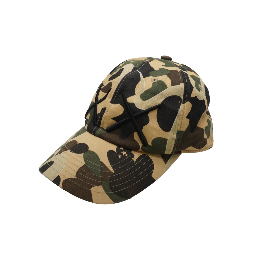 A Bathing ape アベイシングエイプ BAPE KAWS カウズ キャップ 帽子 1stCamo 日本製 コットン ベージュ カーキ 美品  52530