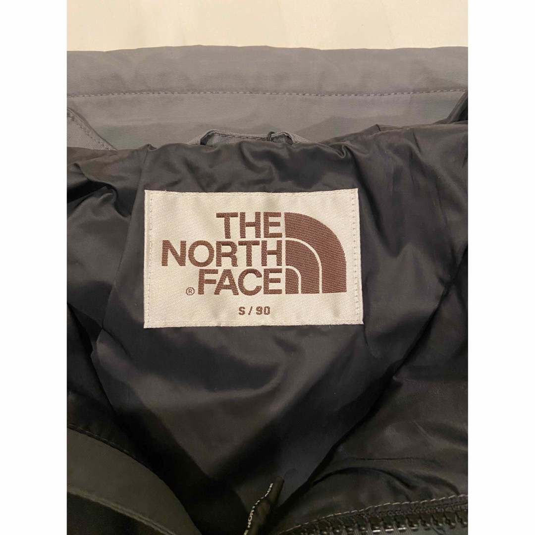 THE NORTH FACE(ザノースフェイス)のノースフェイス マウンテンパーカー 海外限定 S ダークグレー 日本未発売 メンズのジャケット/アウター(マウンテンパーカー)の商品写真