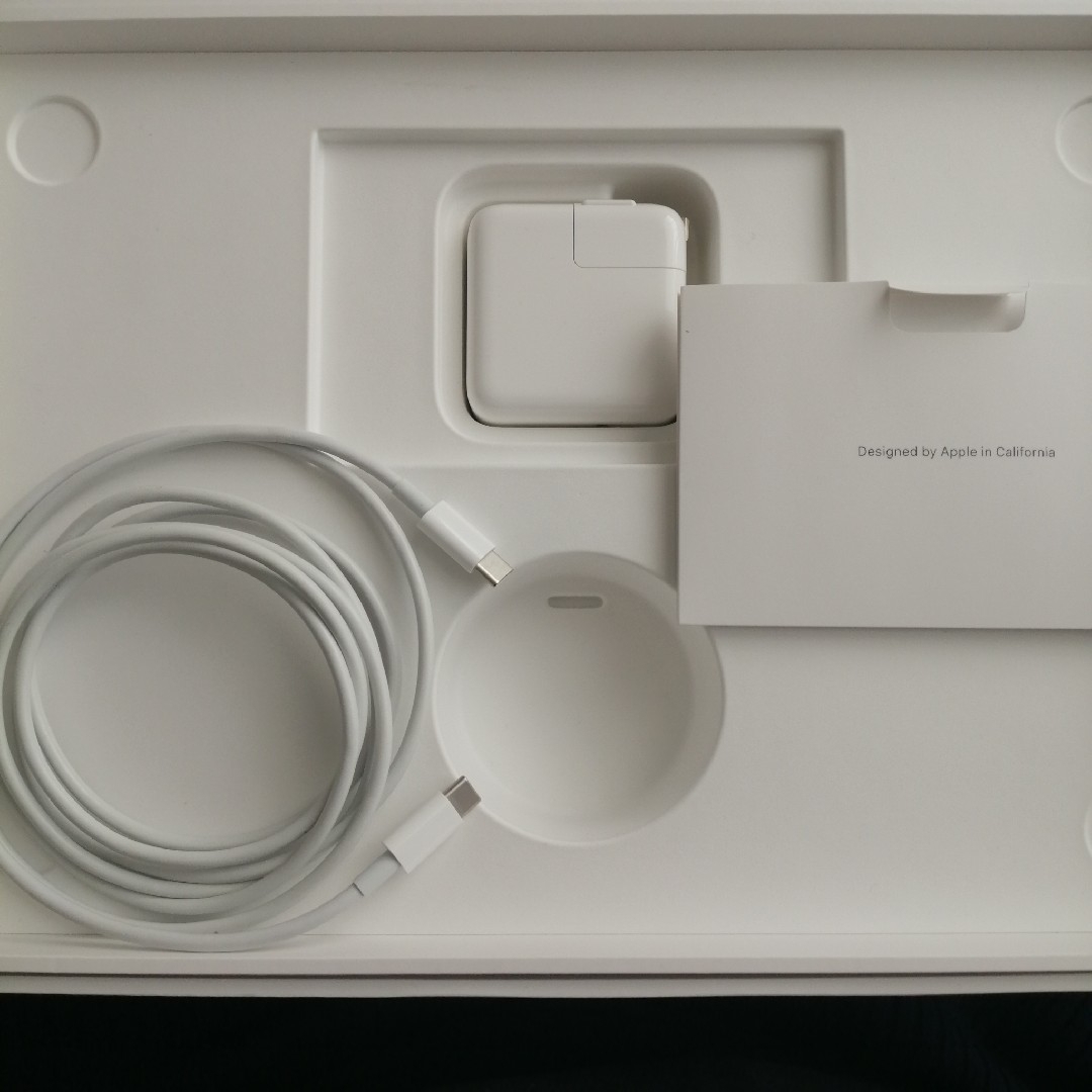 mac book air M1チップ 16GB 512GB