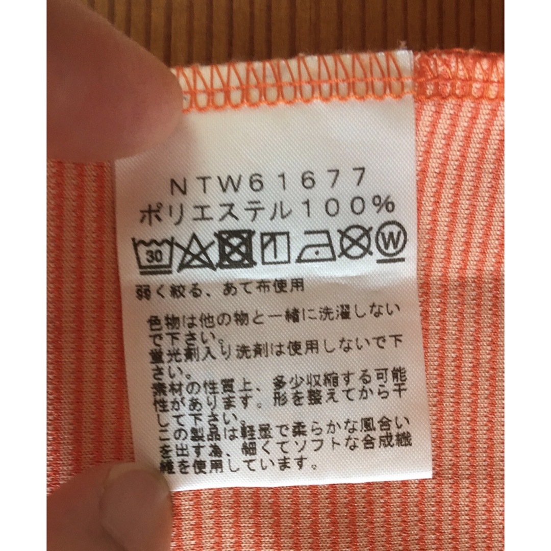 THE NORTH FACE(ザノースフェイス)のTHE NORTH FACE 訳あり ＶネックTシャツ Ｍ　オレンジ レディースのトップス(Tシャツ(半袖/袖なし))の商品写真