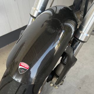 ドゥカティ(Ducati)のDucati カーボンフロントフェンダー(装備/装具)