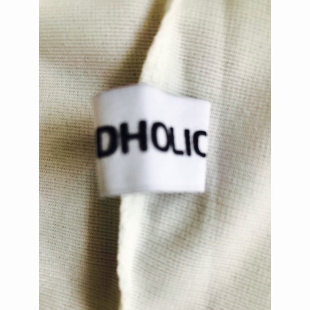 dholic(ディーホリック)の白　トップス レディースのトップス(カットソー(半袖/袖なし))の商品写真