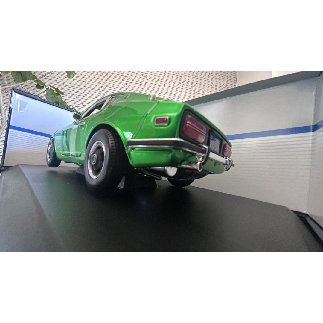 Datsun 240Z COUPE 1971 GREEN 1/18 エンタメ/ホビーのおもちゃ/ぬいぐるみ(ミニカー)の商品写真