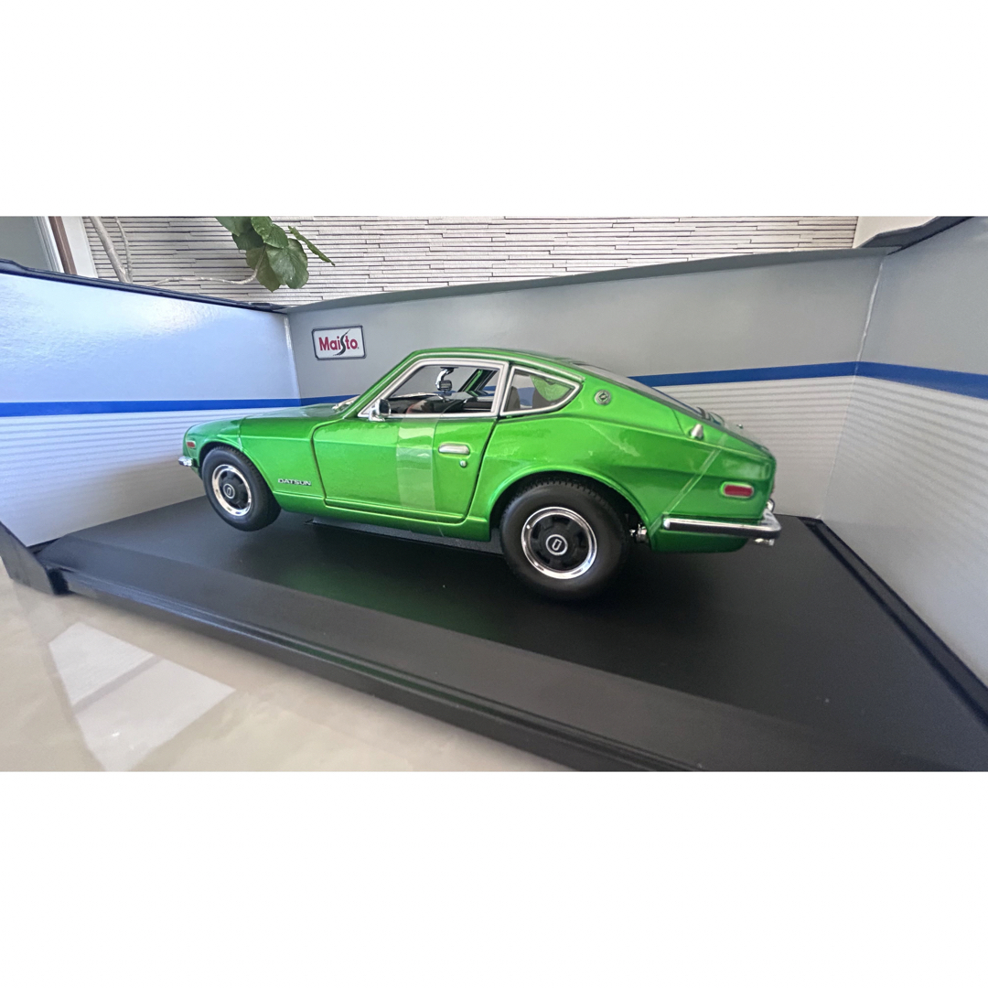 Datsun 240Z COUPE 1971 GREEN 1/18 エンタメ/ホビーのおもちゃ/ぬいぐるみ(ミニカー)の商品写真