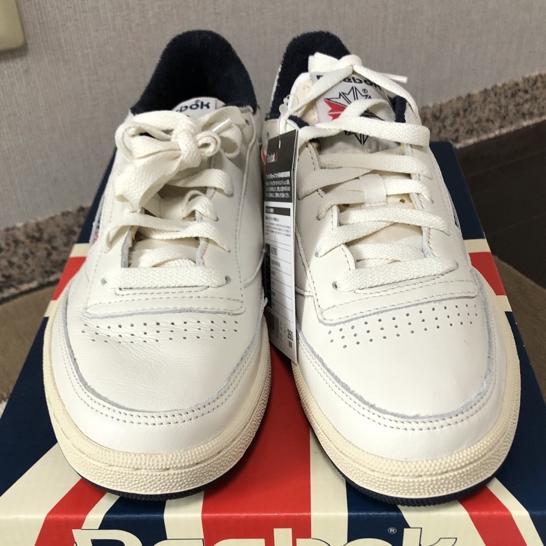 クラシックスニーカー／Reebok