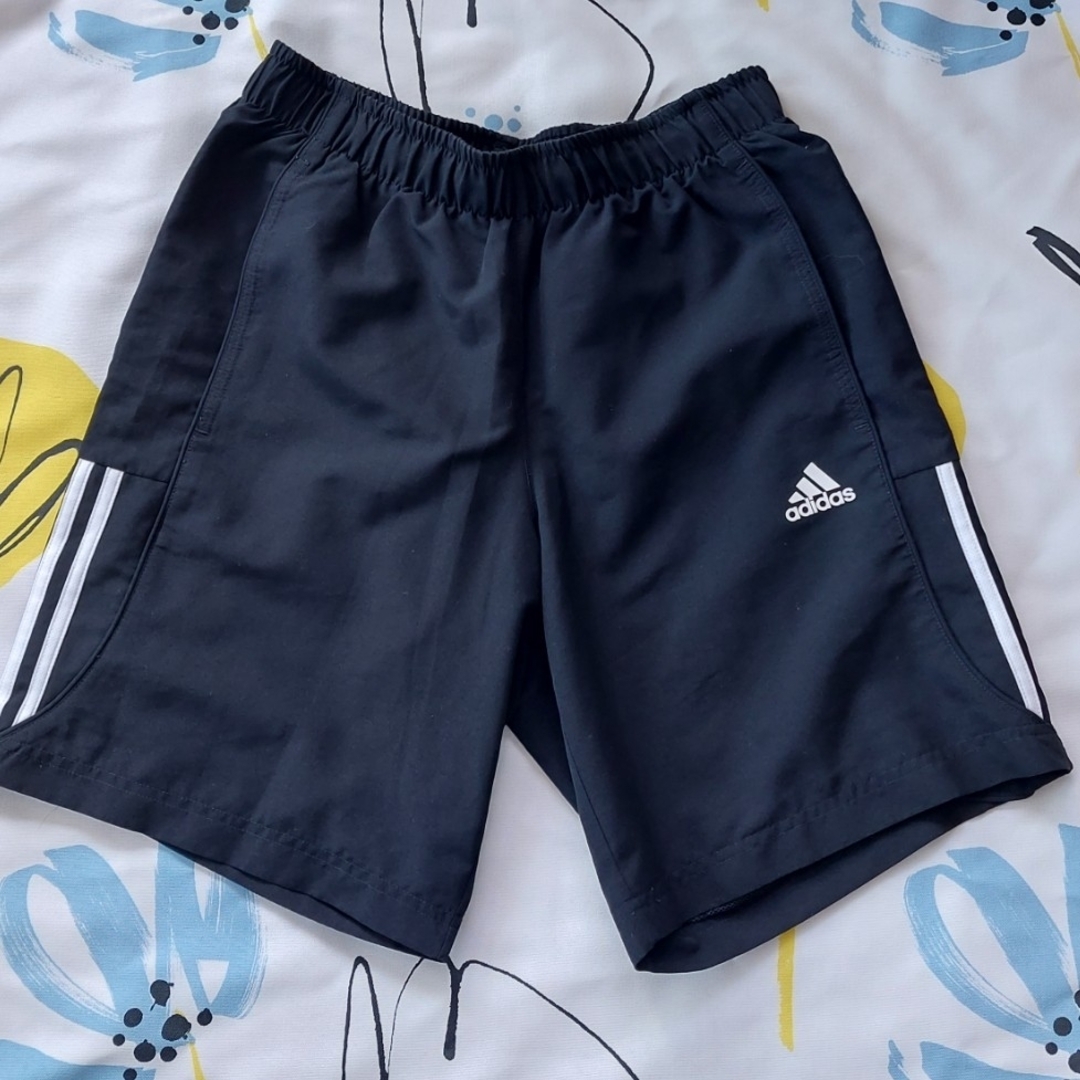 adidas(アディダス)の最終　160 M　2点セット　adidas　上下　トレーニング　ランニング　夏 キッズ/ベビー/マタニティのキッズ服女の子用(90cm~)(パンツ/スパッツ)の商品写真