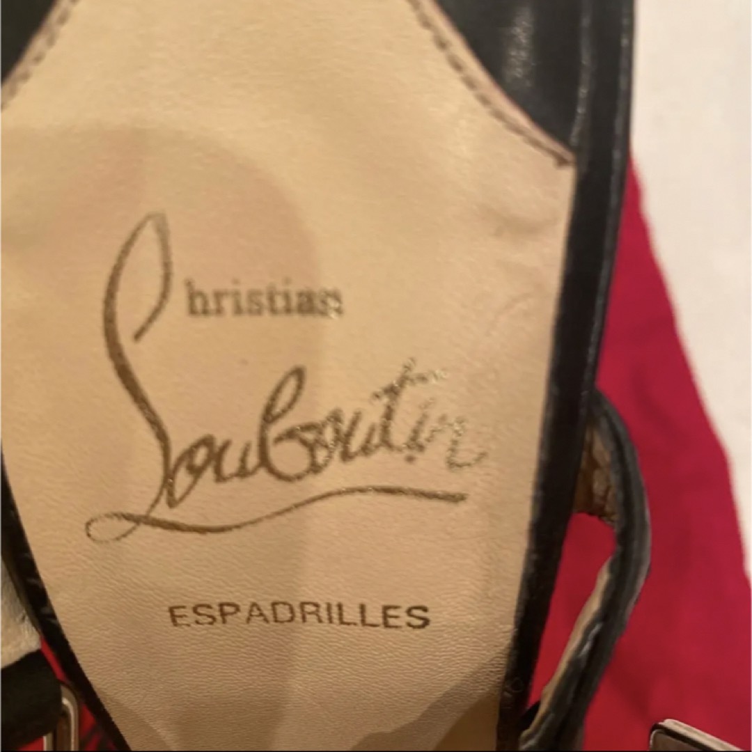 Christian Louboutin(クリスチャンルブタン)の【美品】ルブタン♡ピラクロウスタッズ　ウエッジサンダル38 レディースの靴/シューズ(サンダル)の商品写真