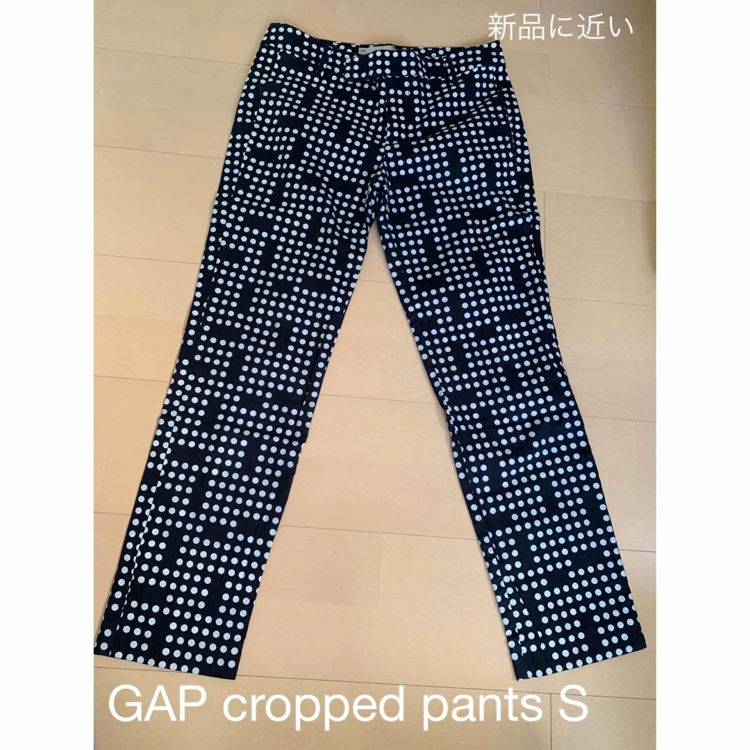 GAP(ギャップ)のGAP クロップドパンツ　Sサイズ レディースのパンツ(クロップドパンツ)の商品写真